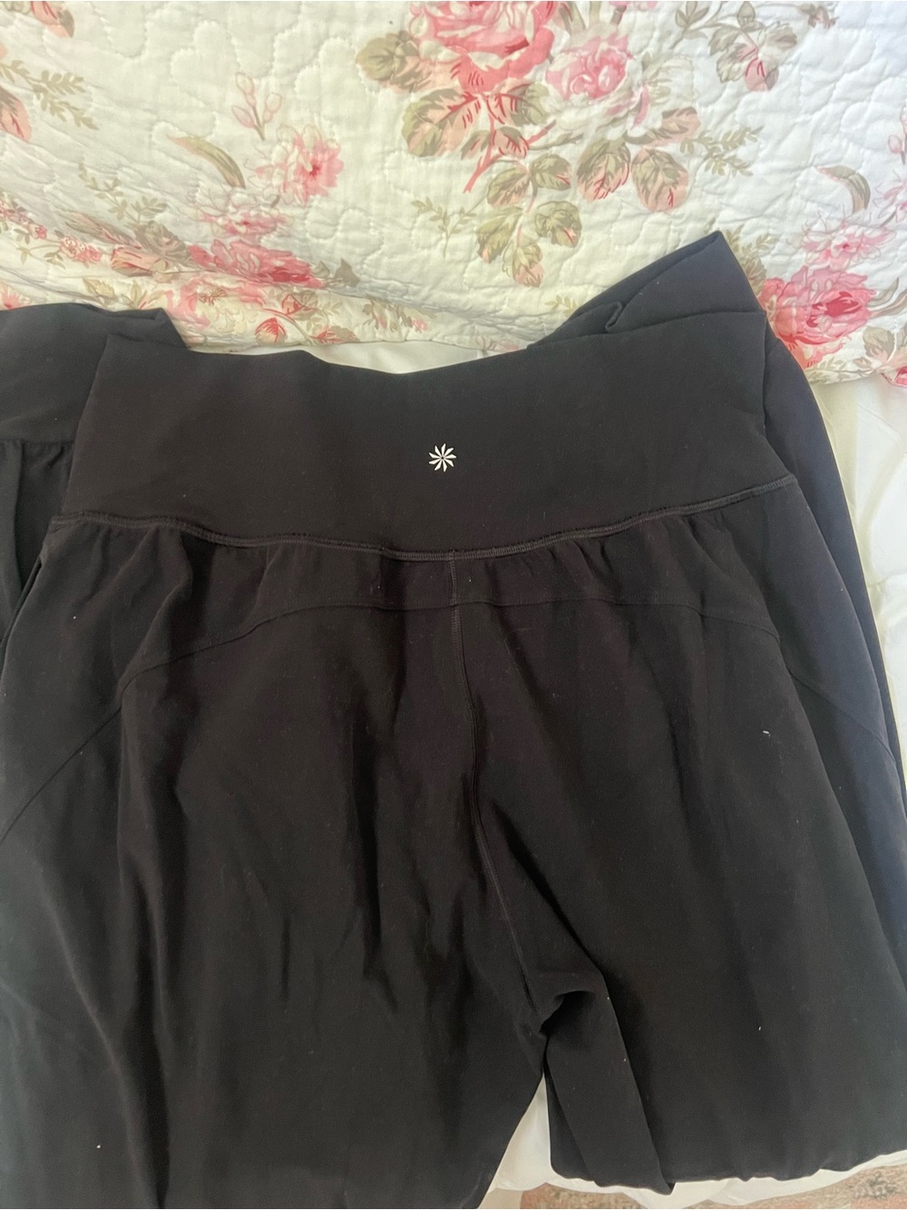 Athleta Black High-Waist Salutation Joggers